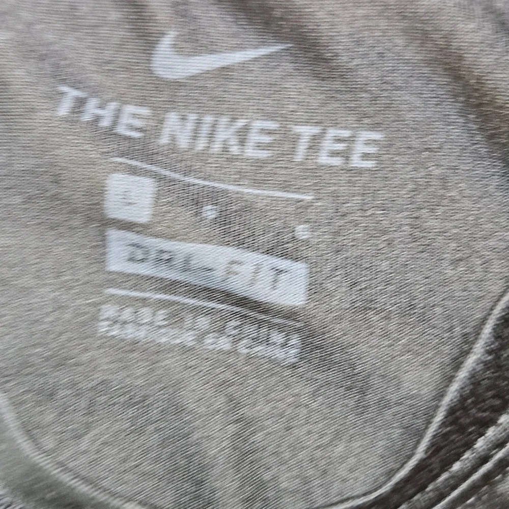 Nike T-Shirt‎ Kids L Black Swoosh Dri-Fit AR5307-011 Athletic Graphic
